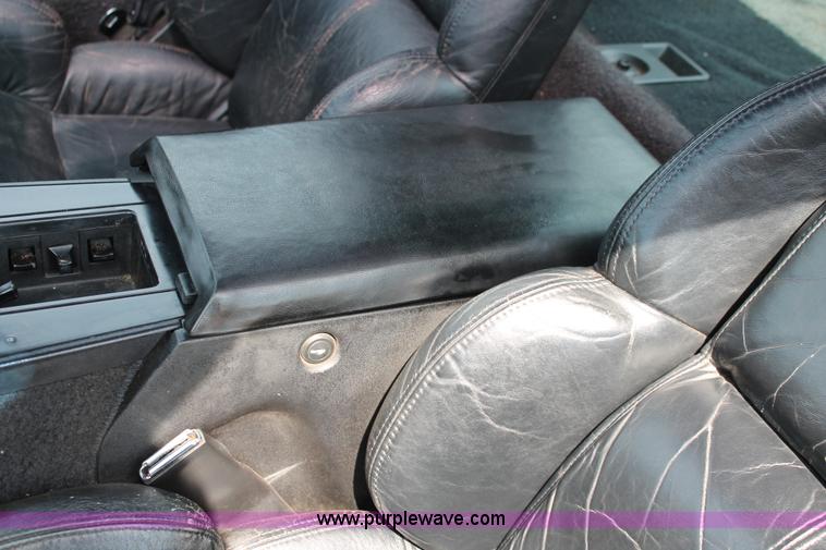 image for item H5809 1989 Chevrolet Corvette convertible