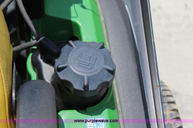 image for item I1655 John Deere 2930A ZTR lawn mower