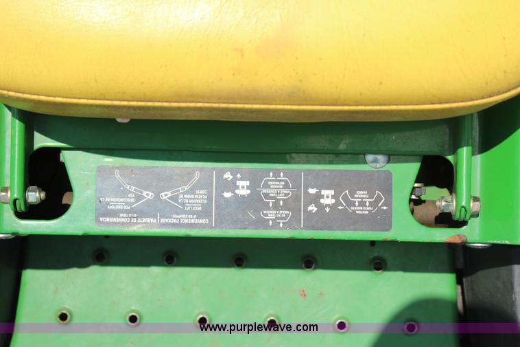 image for item I1655 John Deere 2930A ZTR lawn mower