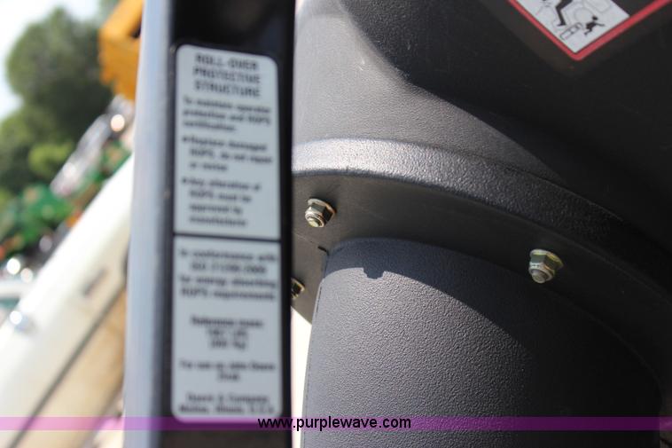 image for item I1655 John Deere 2930A ZTR lawn mower