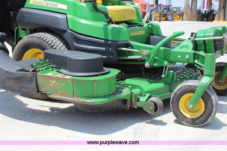 image for item I1655 John Deere 2930A ZTR lawn mower