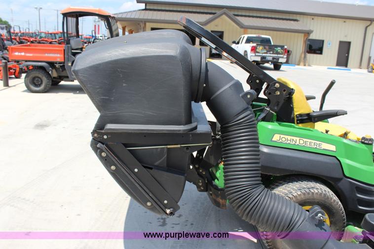 image for item I1655 John Deere 2930A ZTR lawn mower
