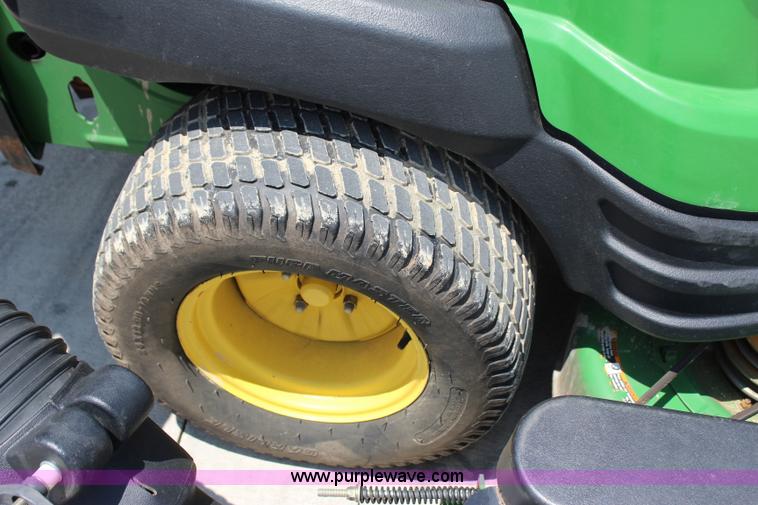 image for item I1655 John Deere 2930A ZTR lawn mower
