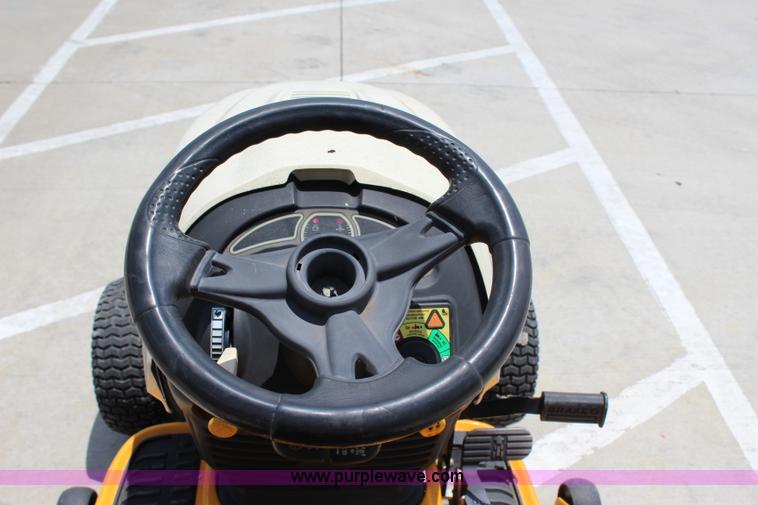 image for item I1656 2005 Cub Cadet LT1046 lawn mower