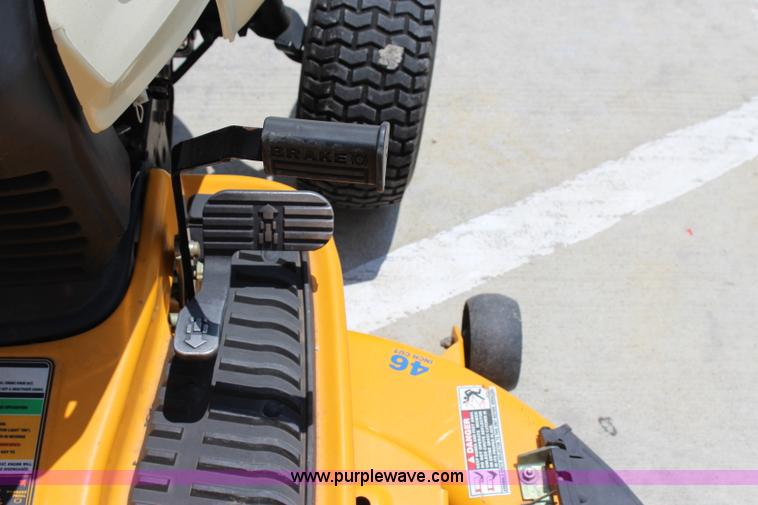 image for item I1656 2005 Cub Cadet LT1046 lawn mower