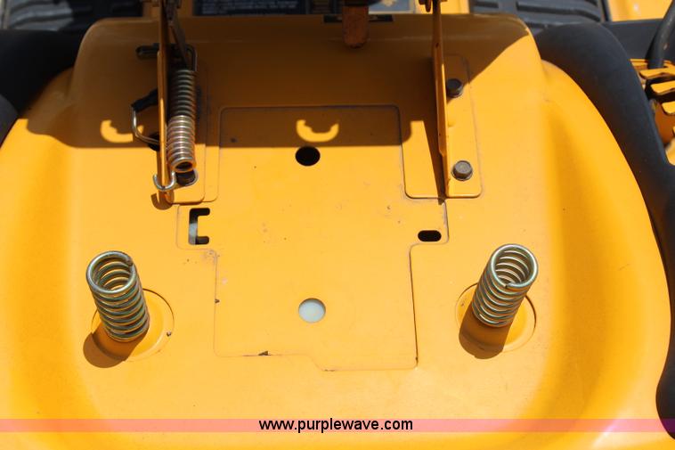 image for item I1656 2005 Cub Cadet LT1046 lawn mower