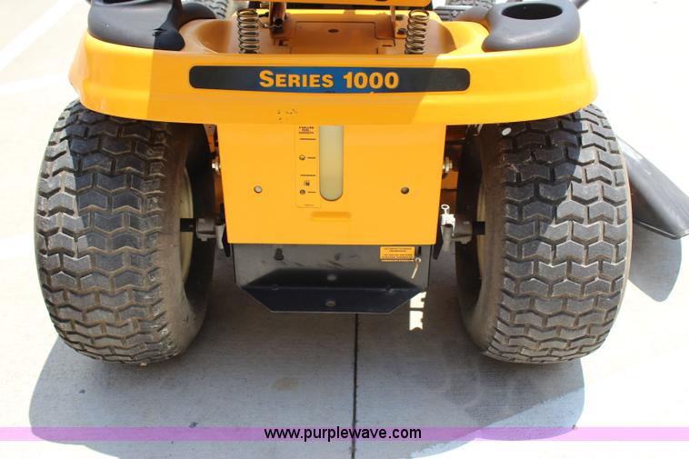 image for item I1656 2005 Cub Cadet LT1046 lawn mower