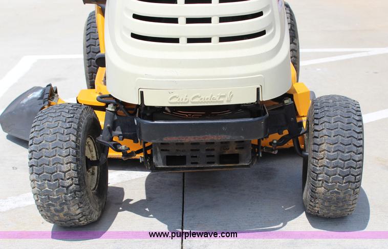 image for item I1656 2005 Cub Cadet LT1046 lawn mower