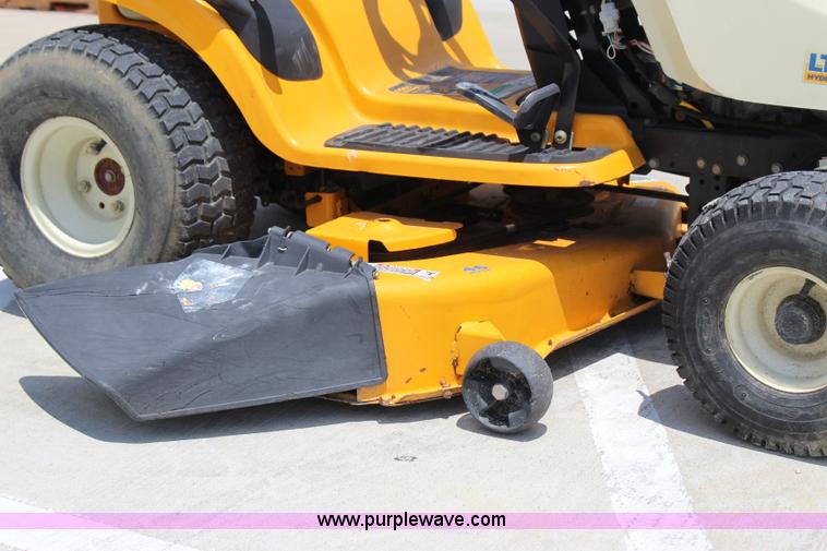 image for item I1656 2005 Cub Cadet LT1046 lawn mower