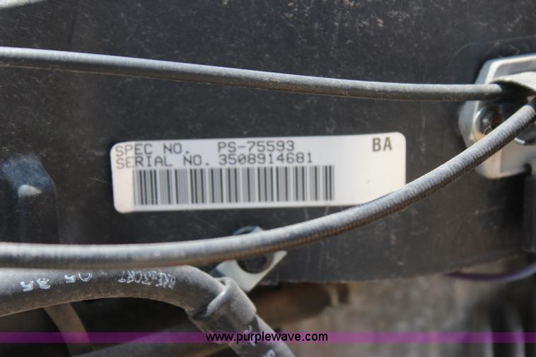 image for item I1656 2005 Cub Cadet LT1046 lawn mower