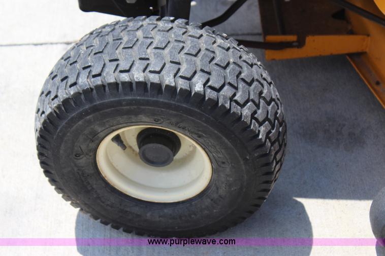 image for item I1656 2005 Cub Cadet LT1046 lawn mower