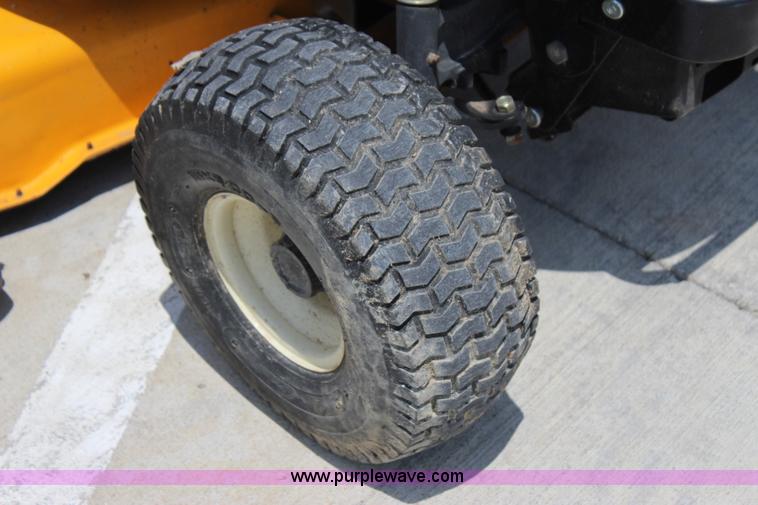 image for item I1656 2005 Cub Cadet LT1046 lawn mower