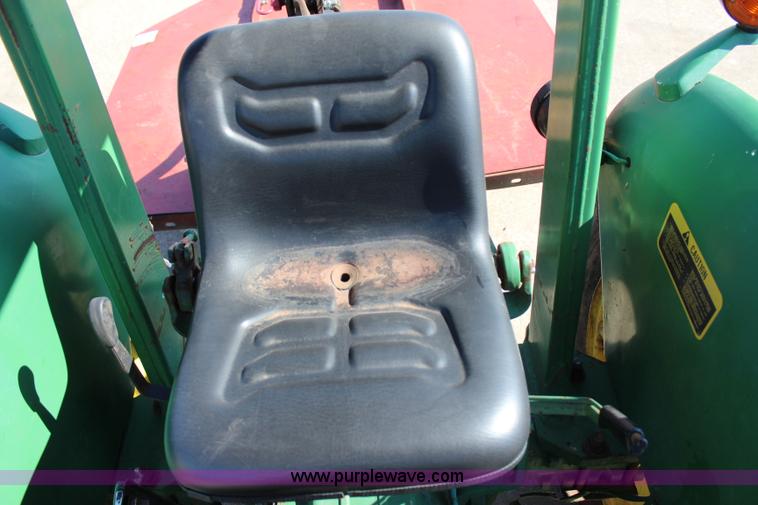 image for item I1657 1980 John Deere 2240 MFWD tractor