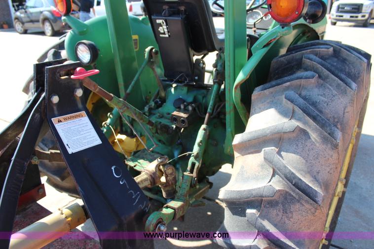 image for item I1657 1980 John Deere 2240 MFWD tractor