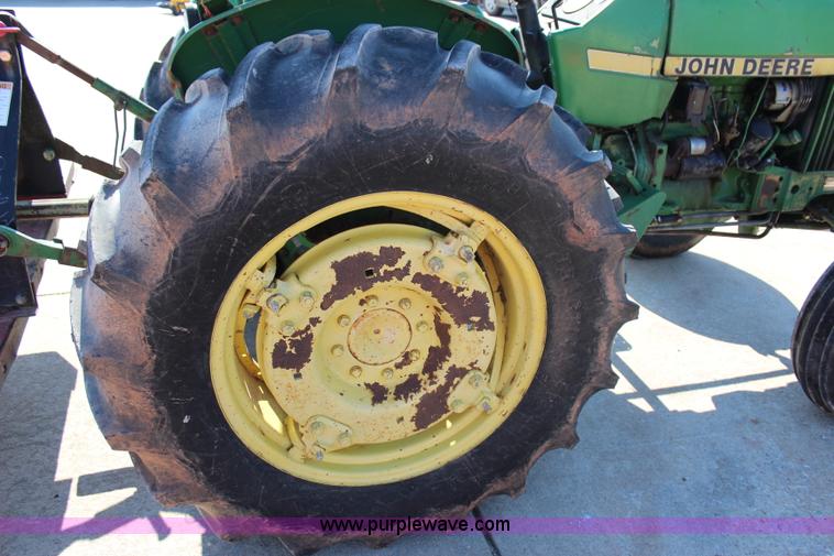 image for item I1657 1980 John Deere 2240 MFWD tractor