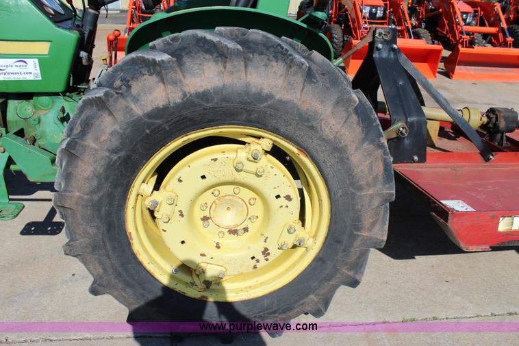 image for item I1657 1980 John Deere 2240 MFWD tractor