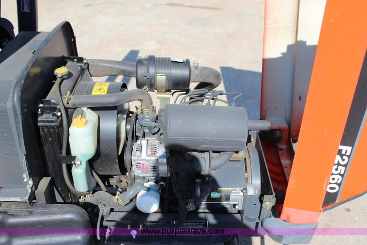 image for item I1659 2000 Kubota F2560 lawn mower