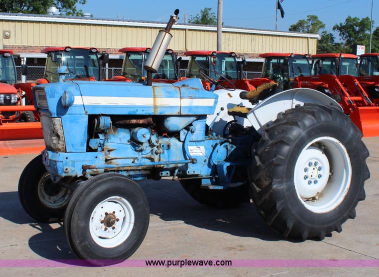 image for item I1660 Ford tractor