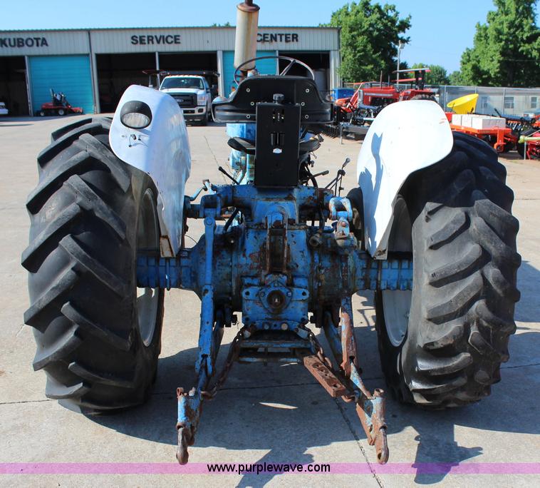 image for item I1660 Ford tractor