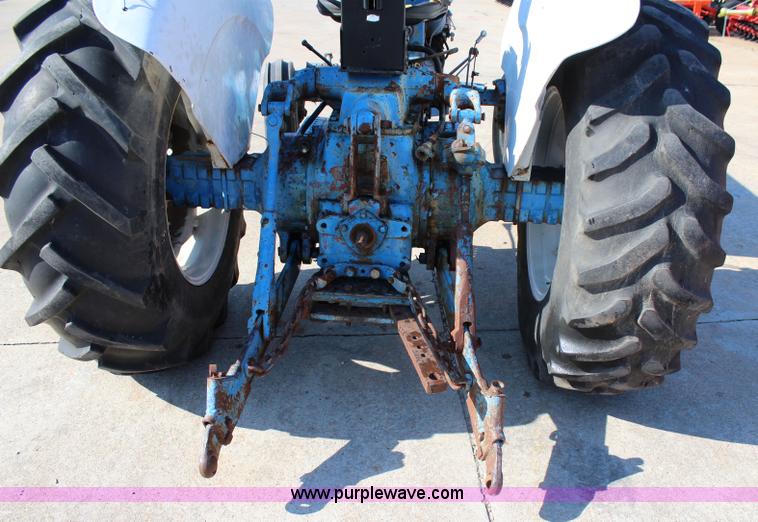image for item I1660 Ford tractor
