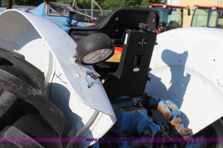 image for item I1660 Ford tractor