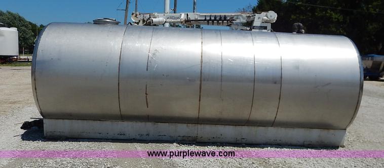 image for item J3875 Stainless steel 3,200 gallon liquid fertilizer tank