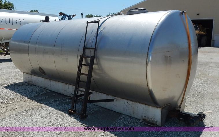 image for item J3875 Stainless steel 3,200 gallon liquid fertilizer tank