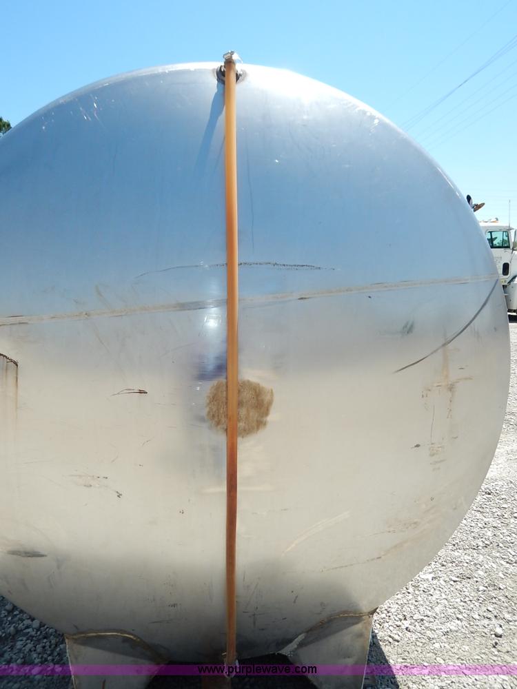 image for item J3875 Stainless steel 3,200 gallon liquid fertilizer tank