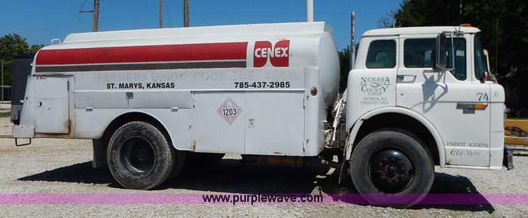 image for item J3878 1984 Ford C7000 Fuel truck
