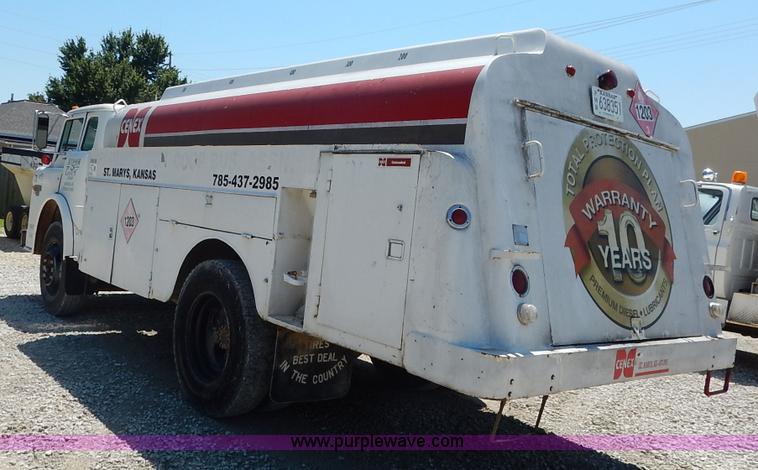 image for item J3878 1984 Ford C7000 Fuel truck