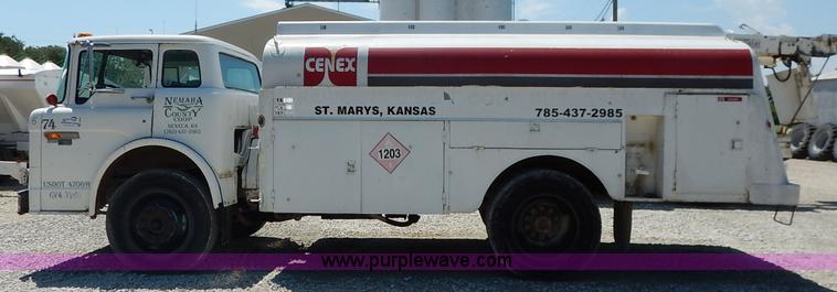 image for item J3878 1984 Ford C7000 Fuel truck