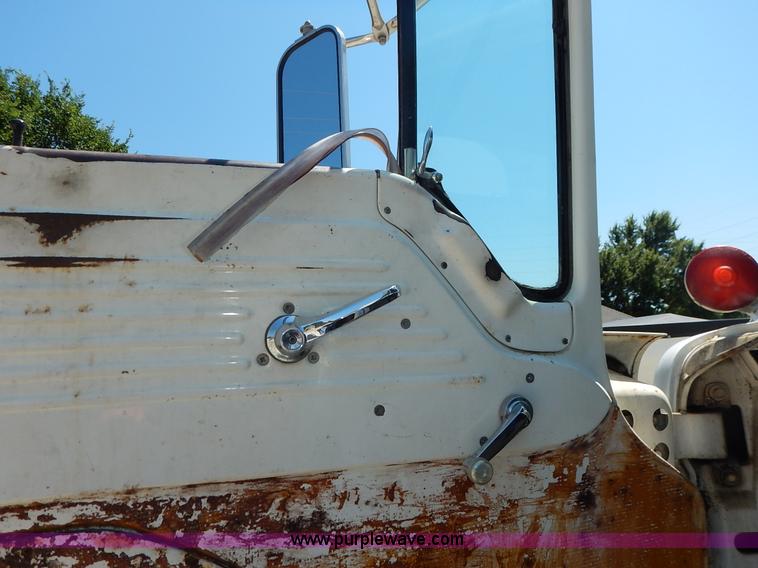 image for item J3878 1984 Ford C7000 Fuel truck