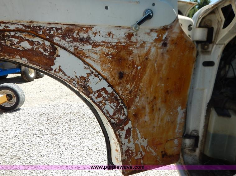 image for item J3878 1984 Ford C7000 Fuel truck