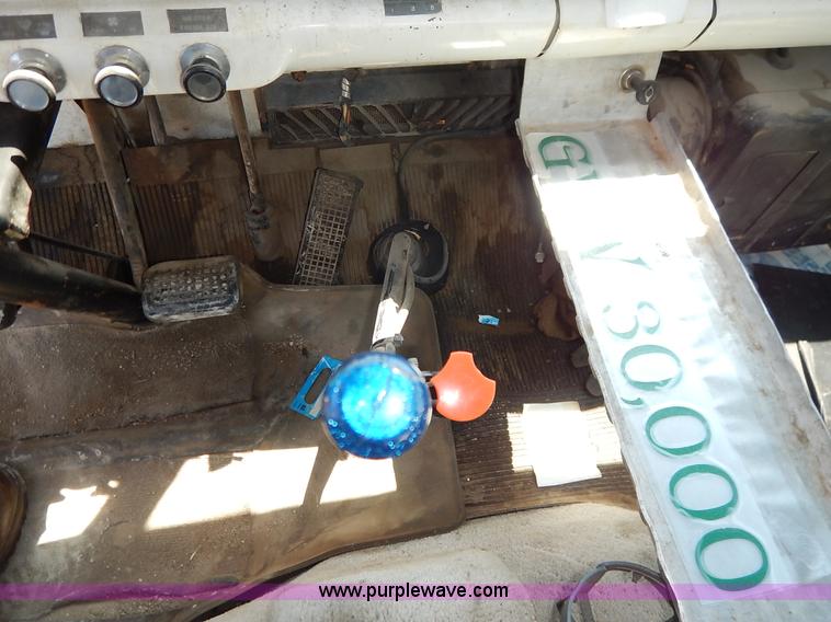 image for item J3878 1984 Ford C7000 Fuel truck