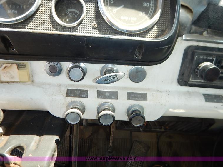 image for item J3878 1984 Ford C7000 Fuel truck