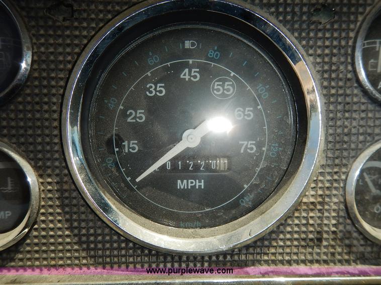 image for item J3878 1984 Ford C7000 Fuel truck