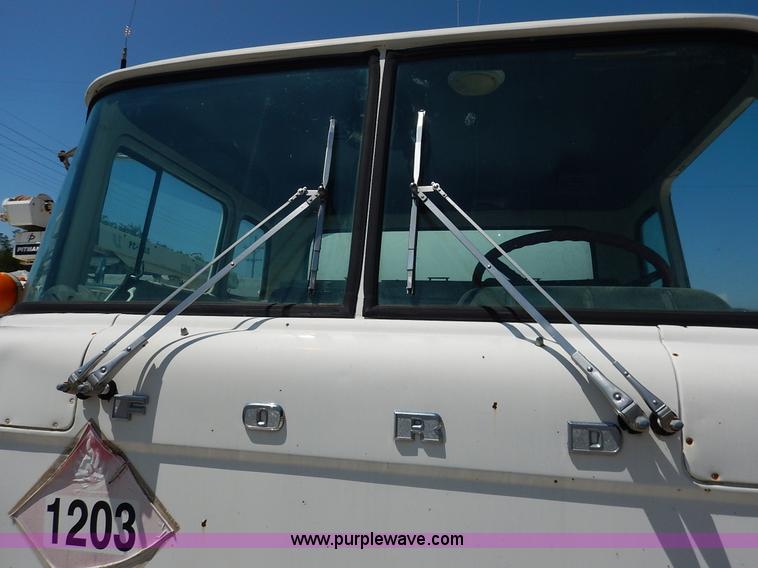 image for item J3878 1984 Ford C7000 Fuel truck