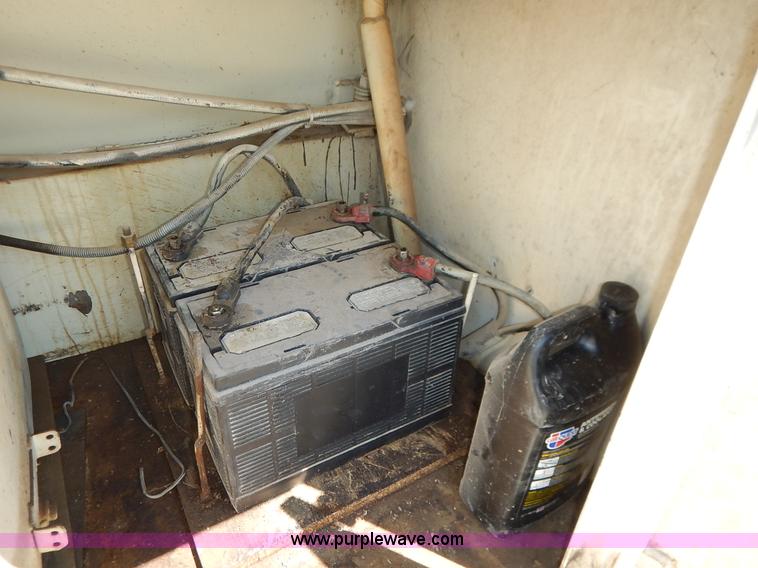 image for item J3878 1984 Ford C7000 Fuel truck