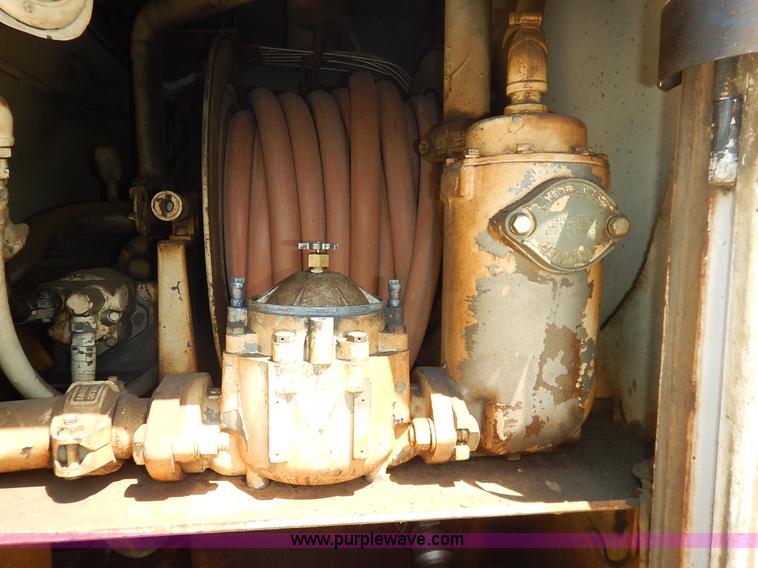 image for item J3878 1984 Ford C7000 Fuel truck