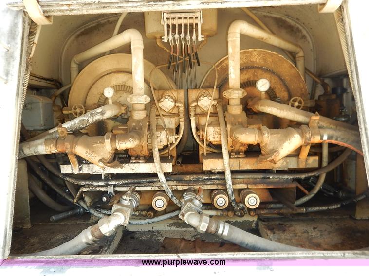 image for item J3878 1984 Ford C7000 Fuel truck