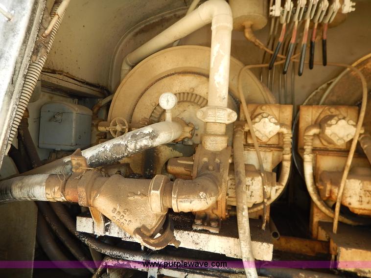 image for item J3878 1984 Ford C7000 Fuel truck