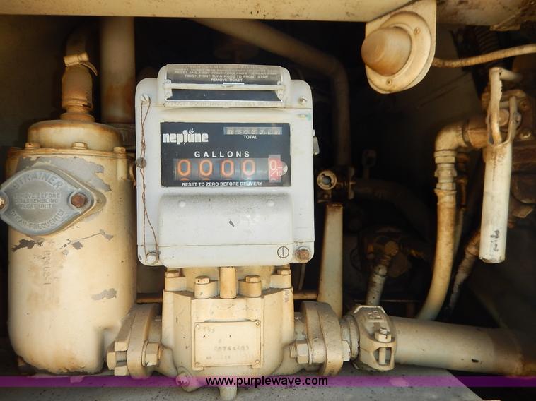 image for item J3878 1984 Ford C7000 Fuel truck