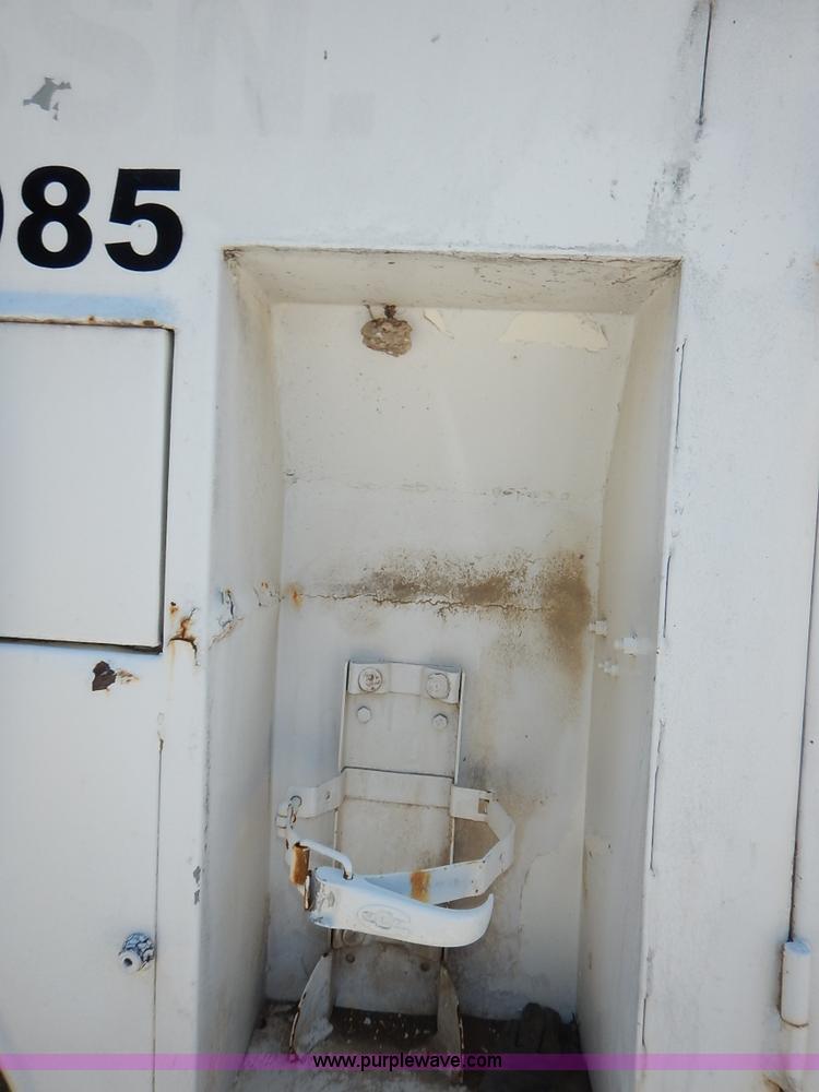 image for item J3878 1984 Ford C7000 Fuel truck