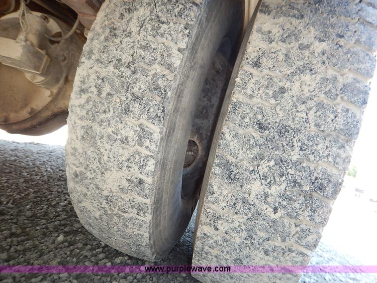 image for item J3878 1984 Ford C7000 Fuel truck