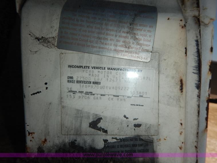 image for item J3878 1984 Ford C7000 Fuel truck