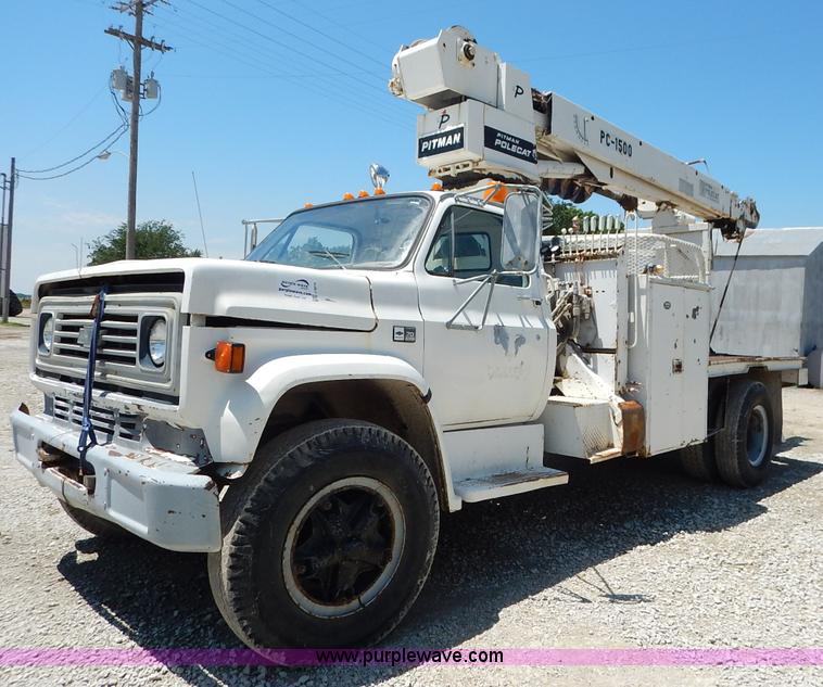 image for item J3879 1983 Chevrolet Kodiak derrick digger truck