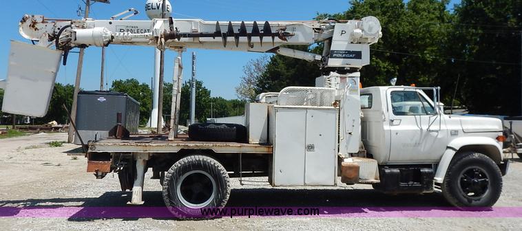 image for item J3879 1983 Chevrolet Kodiak derrick digger truck