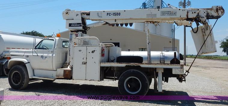 image for item J3879 1983 Chevrolet Kodiak derrick digger truck