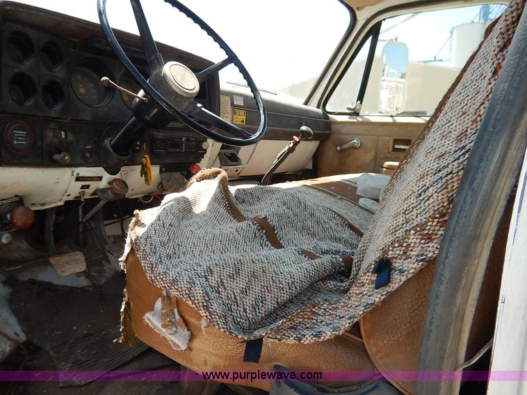 image for item J3879 1983 Chevrolet Kodiak derrick digger truck