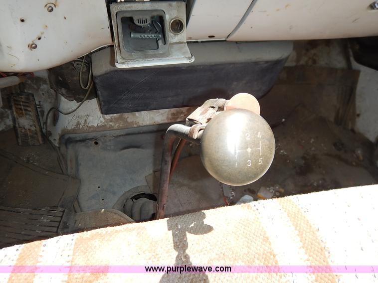 image for item J3879 1983 Chevrolet Kodiak derrick digger truck